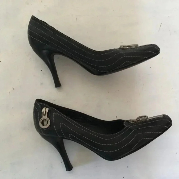 Couture Donald J Pliner Della Black  Leather Zippered Heel SZ  7.5 M - Picture 3 of 14